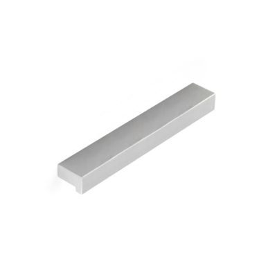 Blister avec 4 anses en aluminium, finition anodisée mate, dimensions: 250x12x18mm et inserts: 160mm-